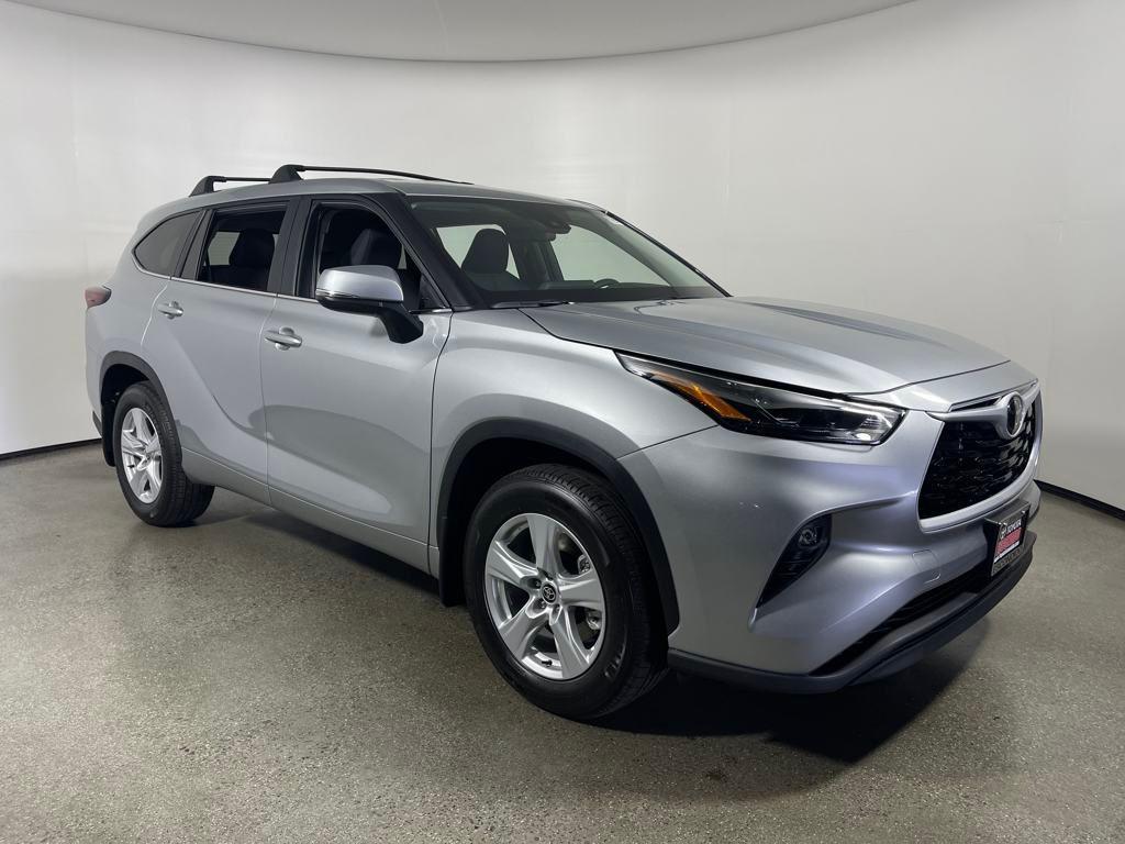 new 2025 Toyota Highlander car, priced at $44,948