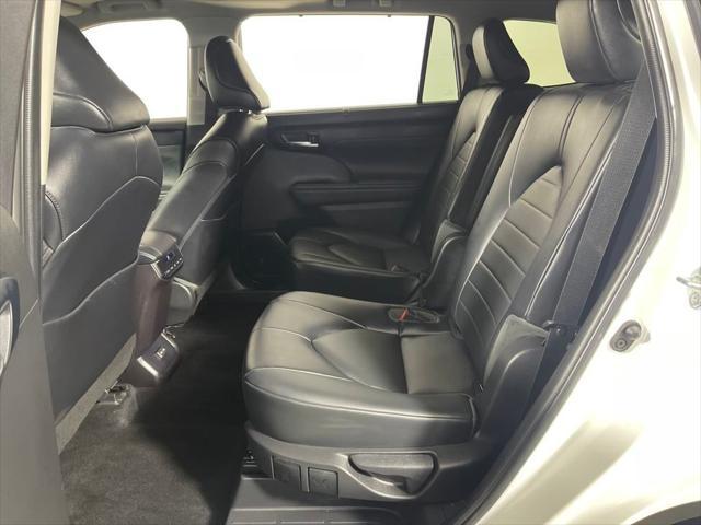 used 2022 Toyota Highlander car, priced at $37,995