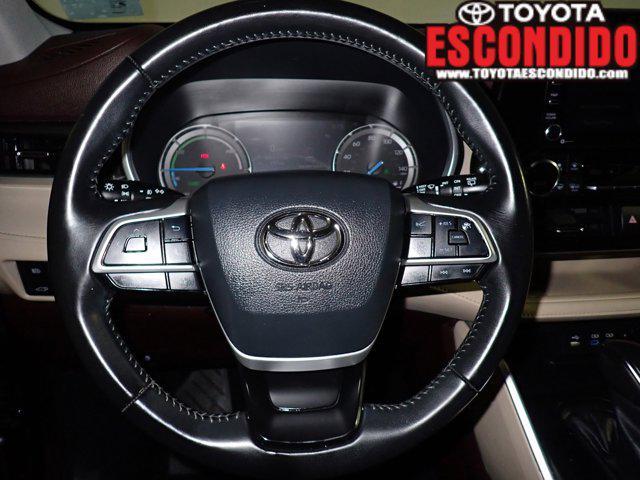 used 2022 Toyota Highlander Hybrid car, priced at $37,497