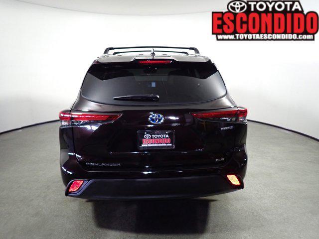 used 2022 Toyota Highlander Hybrid car, priced at $37,497