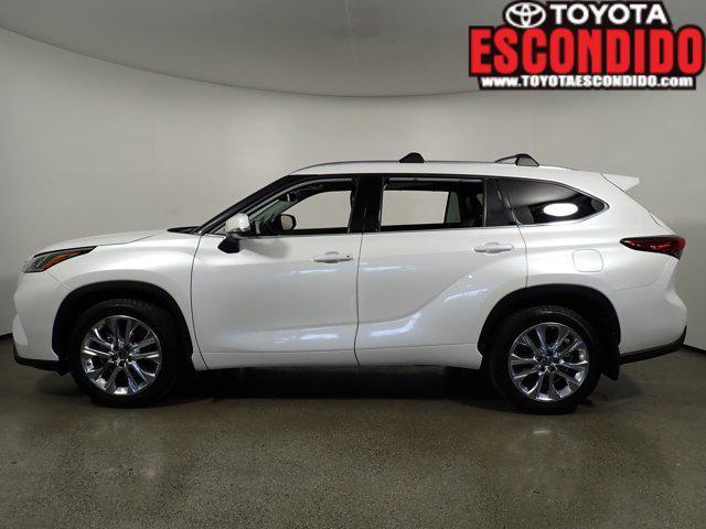 used 2022 Toyota Highlander car, priced at $37,998