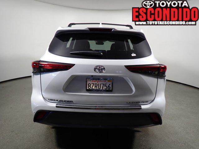 used 2022 Toyota Highlander car, priced at $37,998