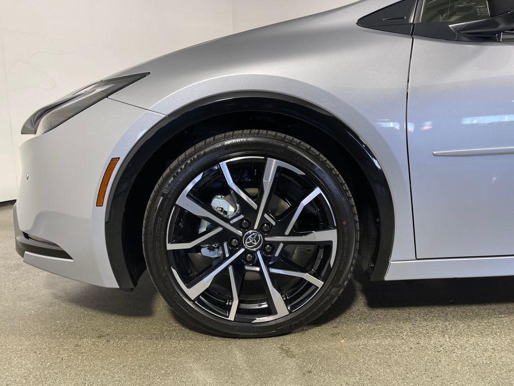 new 2026 Toyota Prius Plug-In Hybrid car, priced at $40,933