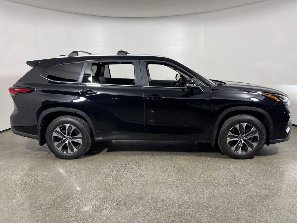 new 2026 Toyota Highlander car, priced at $44,900