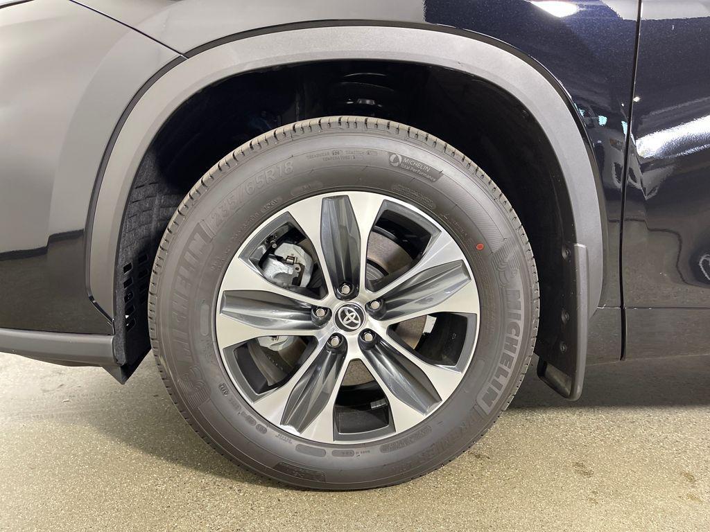 new 2026 Toyota Highlander car, priced at $44,900