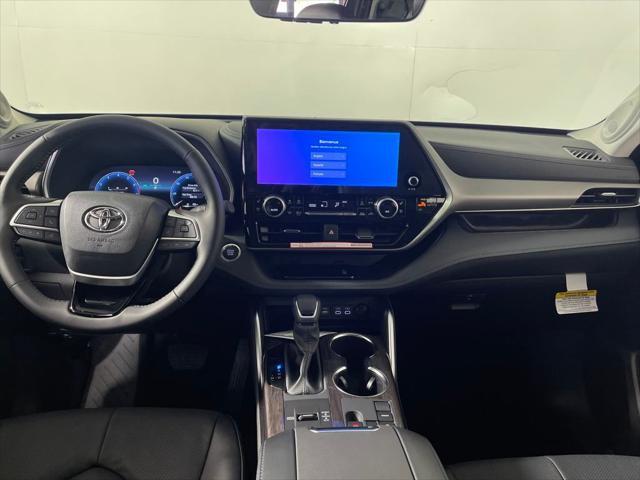 new 2025 Toyota Highlander car, priced at $52,475