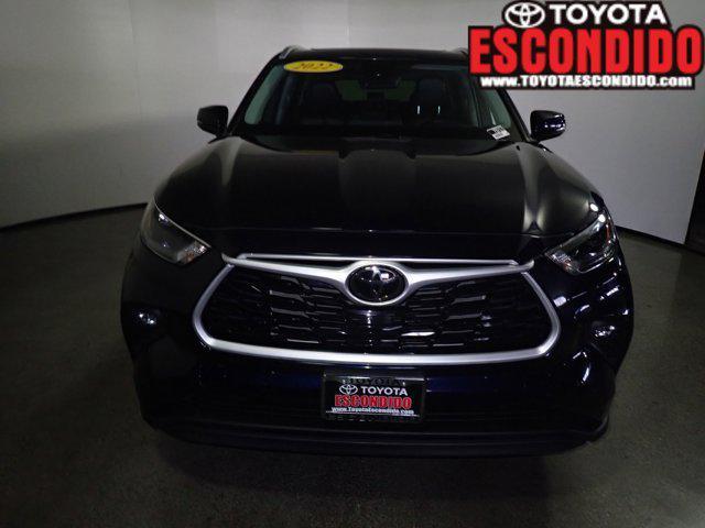 used 2022 Toyota Highlander car, priced at $34,998