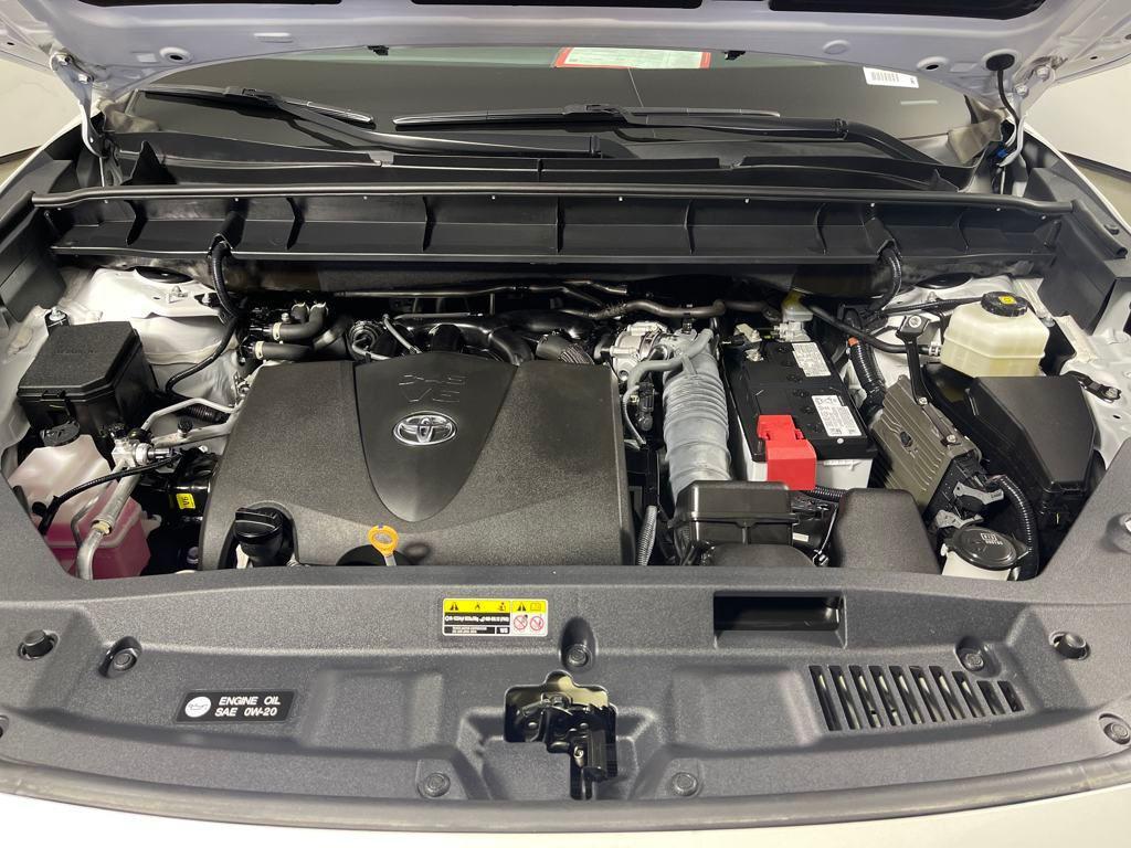 used 2022 Toyota Highlander car, priced at $38,995