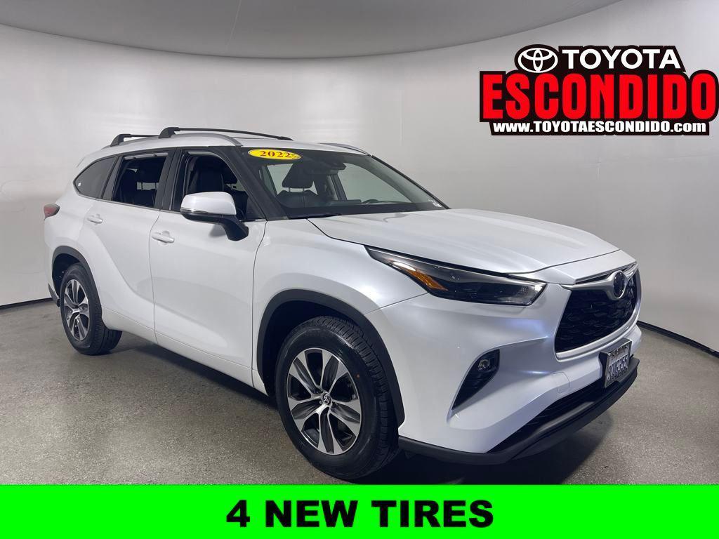 used 2022 Toyota Highlander car, priced at $38,995