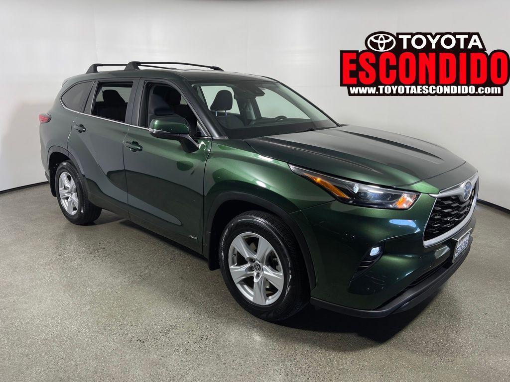 used 2023 Toyota Highlander Hybrid car, priced at $34,998