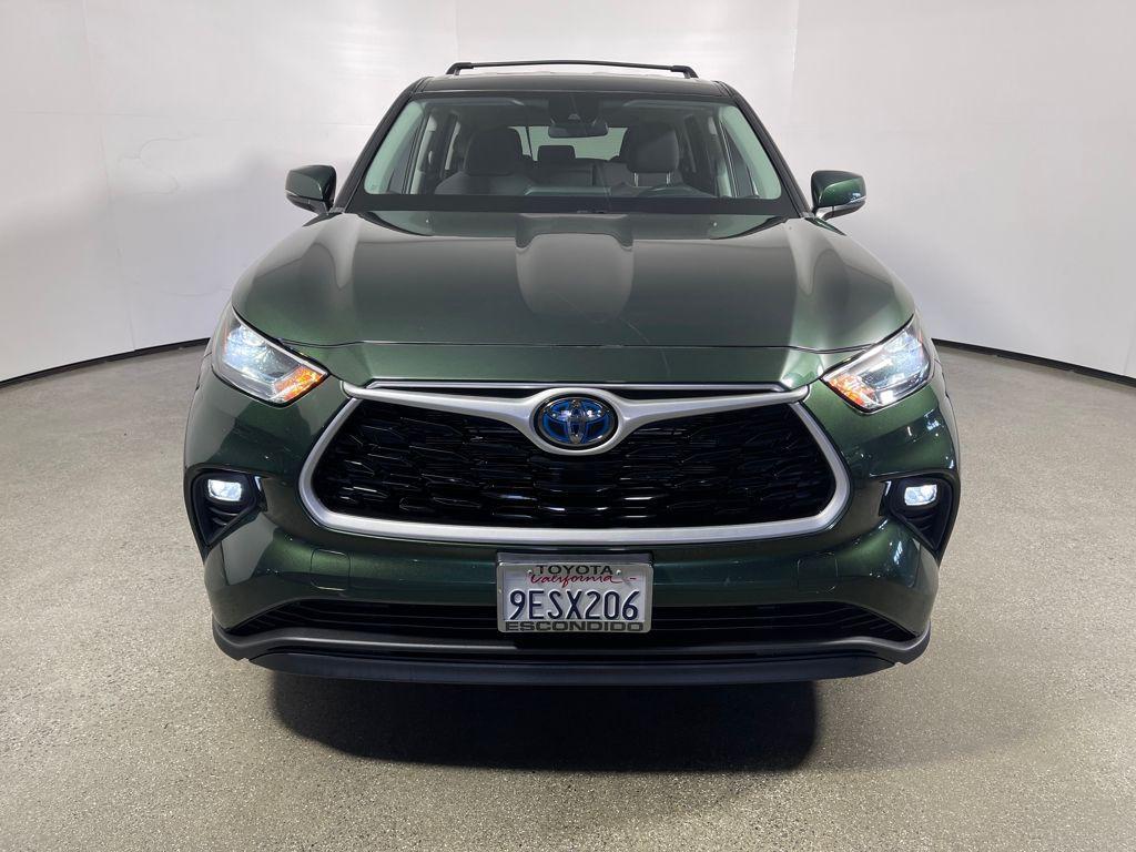 used 2023 Toyota Highlander Hybrid car, priced at $34,998