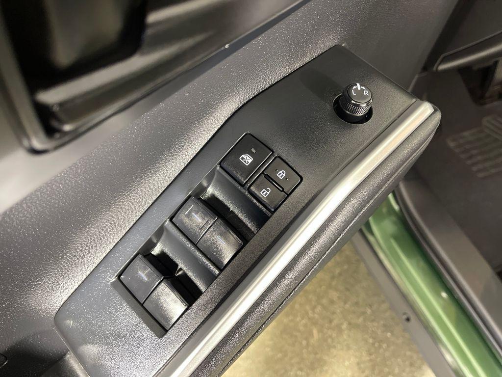 used 2023 Toyota Highlander Hybrid car, priced at $34,998