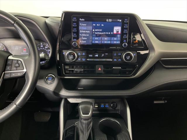 used 2022 Toyota Highlander car, priced at $38,998