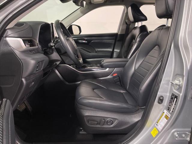 used 2022 Toyota Highlander car, priced at $38,998