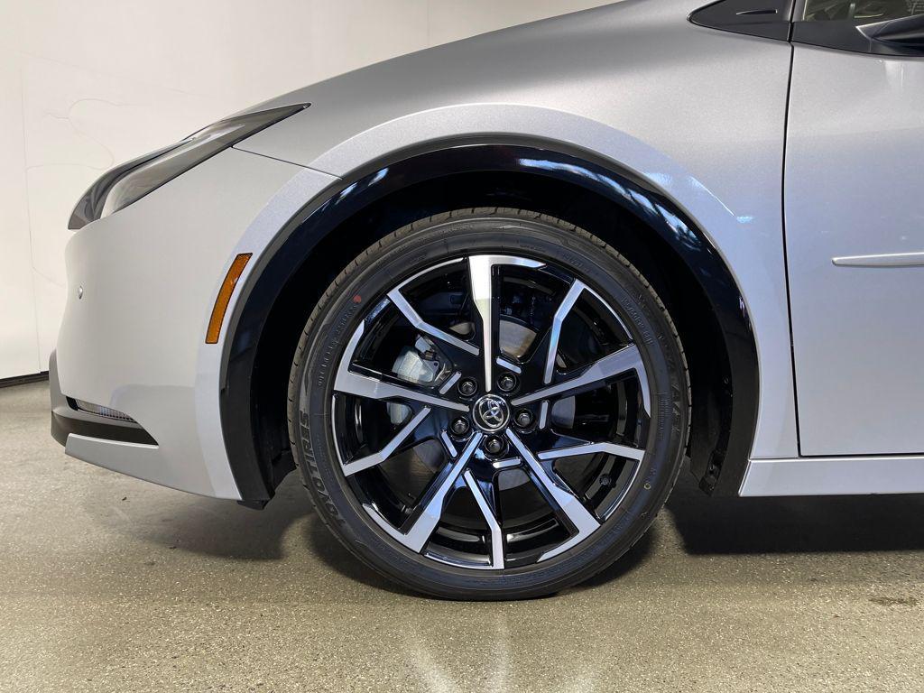 new 2026 Toyota Prius Plug-In Hybrid car, priced at $40,933