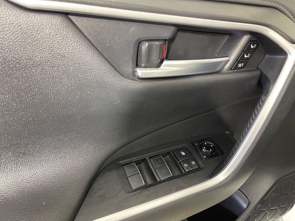 used 2020 Toyota RAV4 car, priced at $25,998