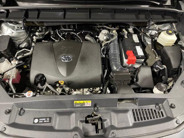 used 2022 Toyota Highlander car, priced at $37,998