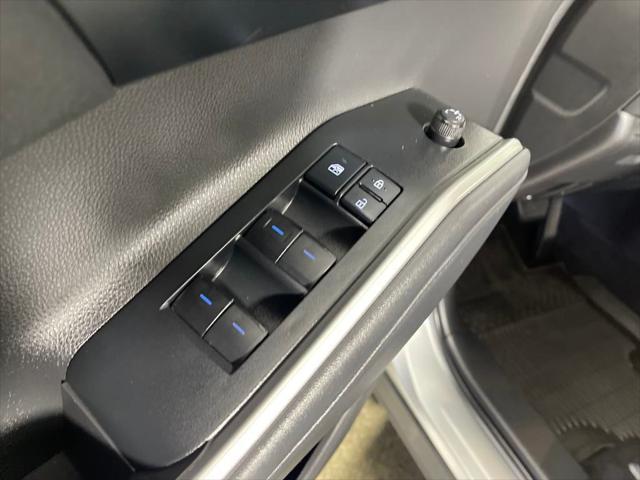used 2022 Toyota Highlander car, priced at $37,998