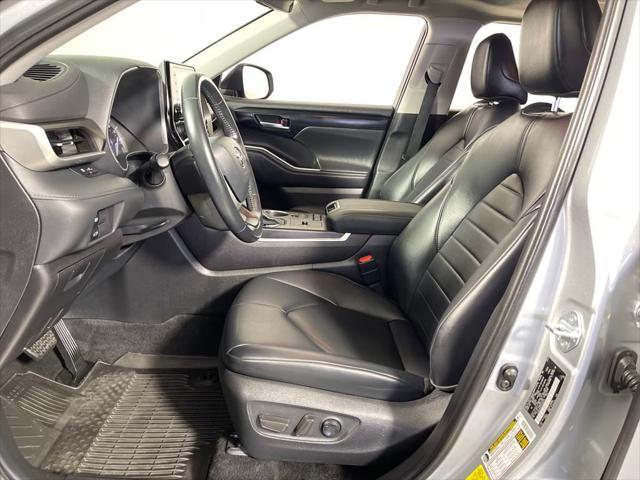 used 2022 Toyota Highlander car, priced at $37,998
