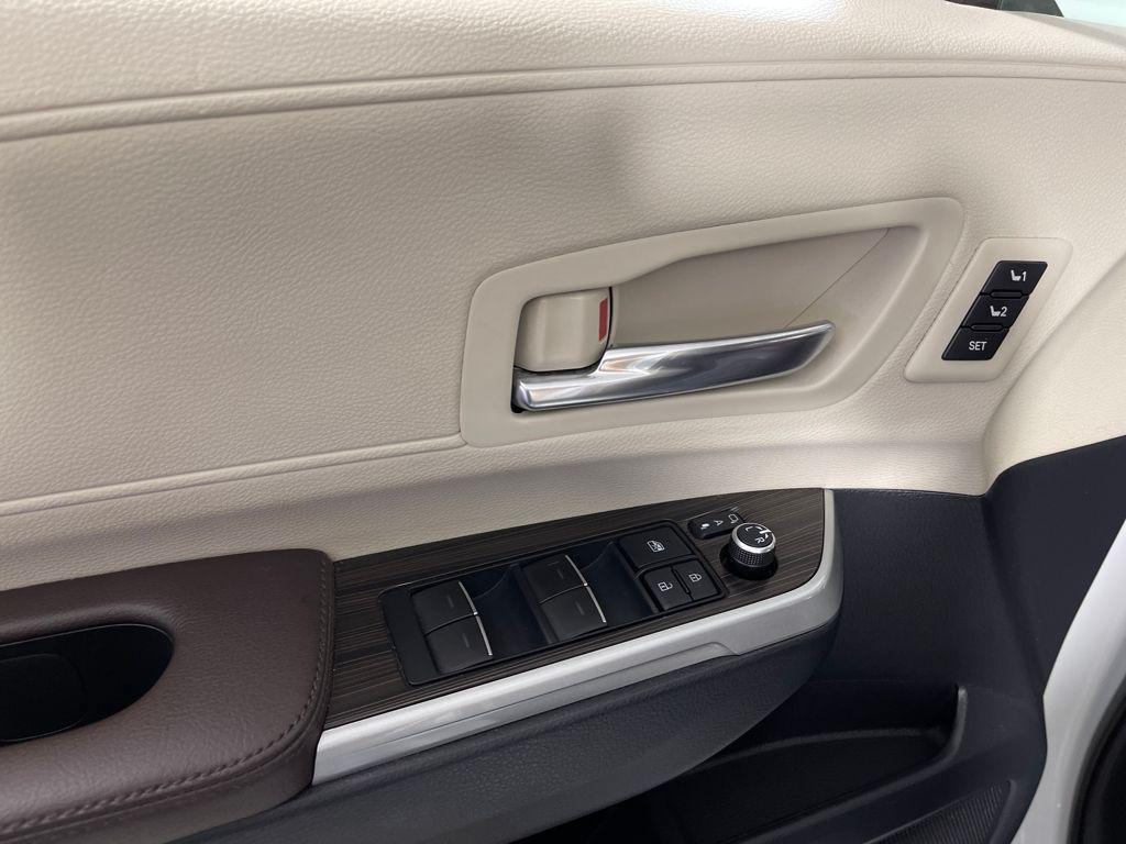 used 2022 Toyota Sienna car, priced at $49,447