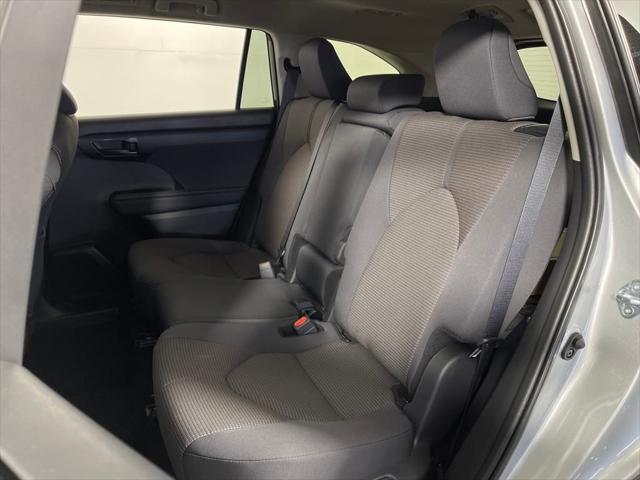 new 2025 Toyota Highlander car, priced at $44,588