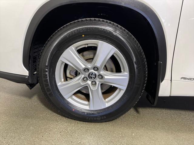 used 2021 Toyota Highlander Hybrid car, priced at $30,995
