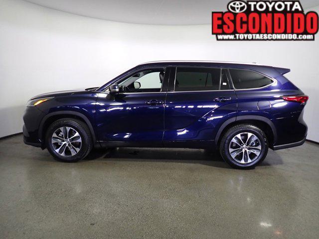 used 2021 Toyota Highlander car, priced at $32,998