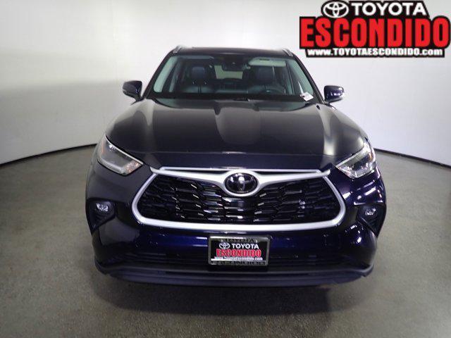 used 2021 Toyota Highlander car, priced at $32,998