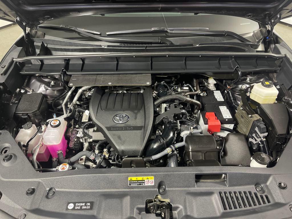 used 2024 Toyota Highlander car, priced at $40,977