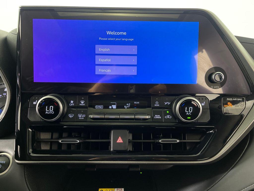 used 2024 Toyota Highlander Hybrid car, priced at $45,998