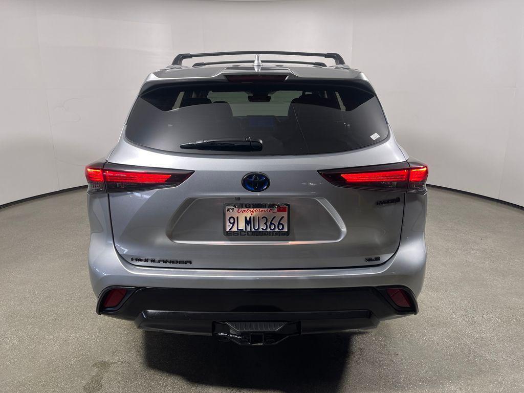 used 2024 Toyota Highlander Hybrid car, priced at $45,998