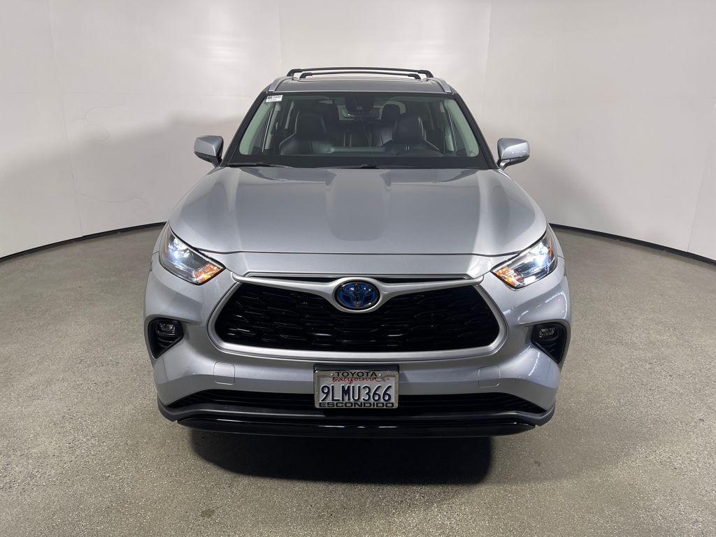 used 2024 Toyota Highlander Hybrid car, priced at $45,998
