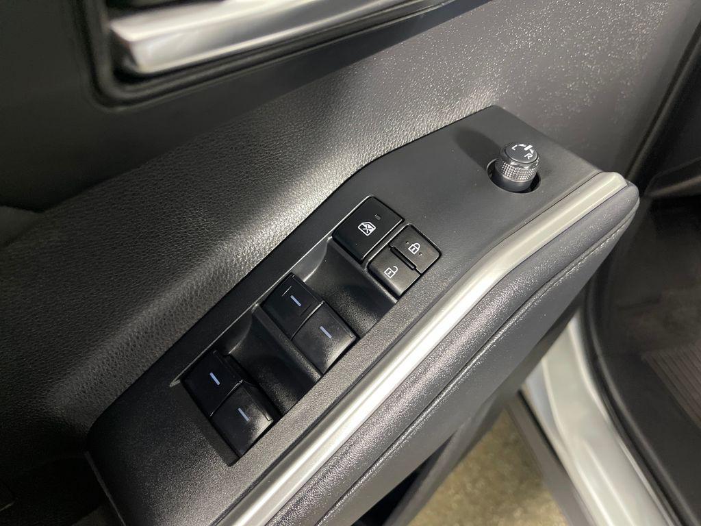 used 2024 Toyota Highlander Hybrid car, priced at $45,998