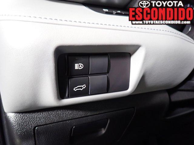 used 2022 Toyota Highlander car, priced at $31,777