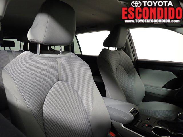 used 2022 Toyota Highlander car, priced at $31,777