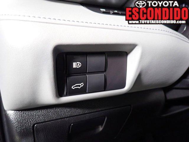 used 2022 Toyota Highlander car, priced at $31,777