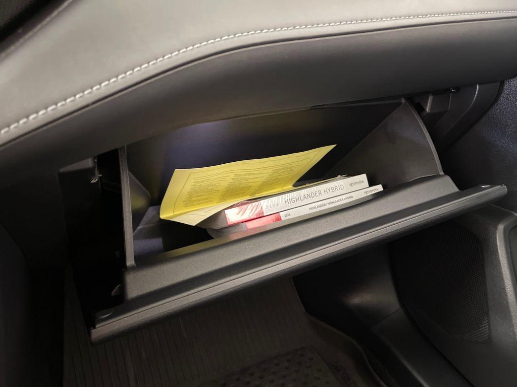 used 2025 Toyota Highlander Hybrid car, priced at $47,998