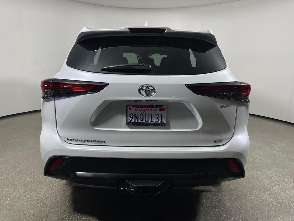 used 2025 Toyota Highlander Hybrid car, priced at $47,998