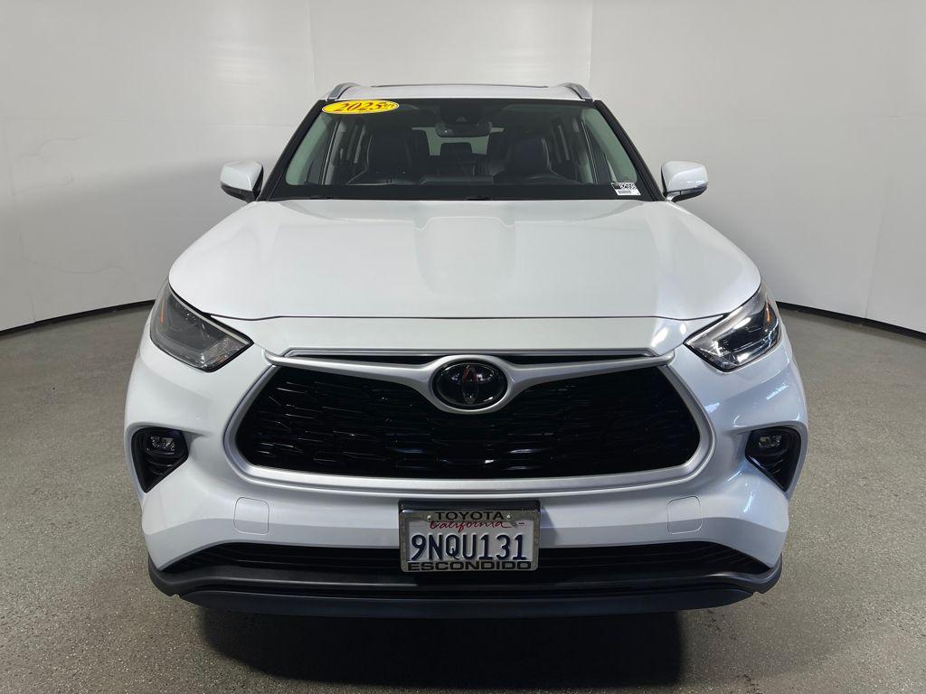 used 2025 Toyota Highlander Hybrid car, priced at $47,998