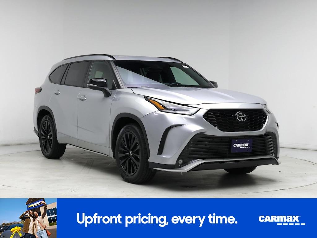 used 2024 Toyota Highlander car, priced at $34,998