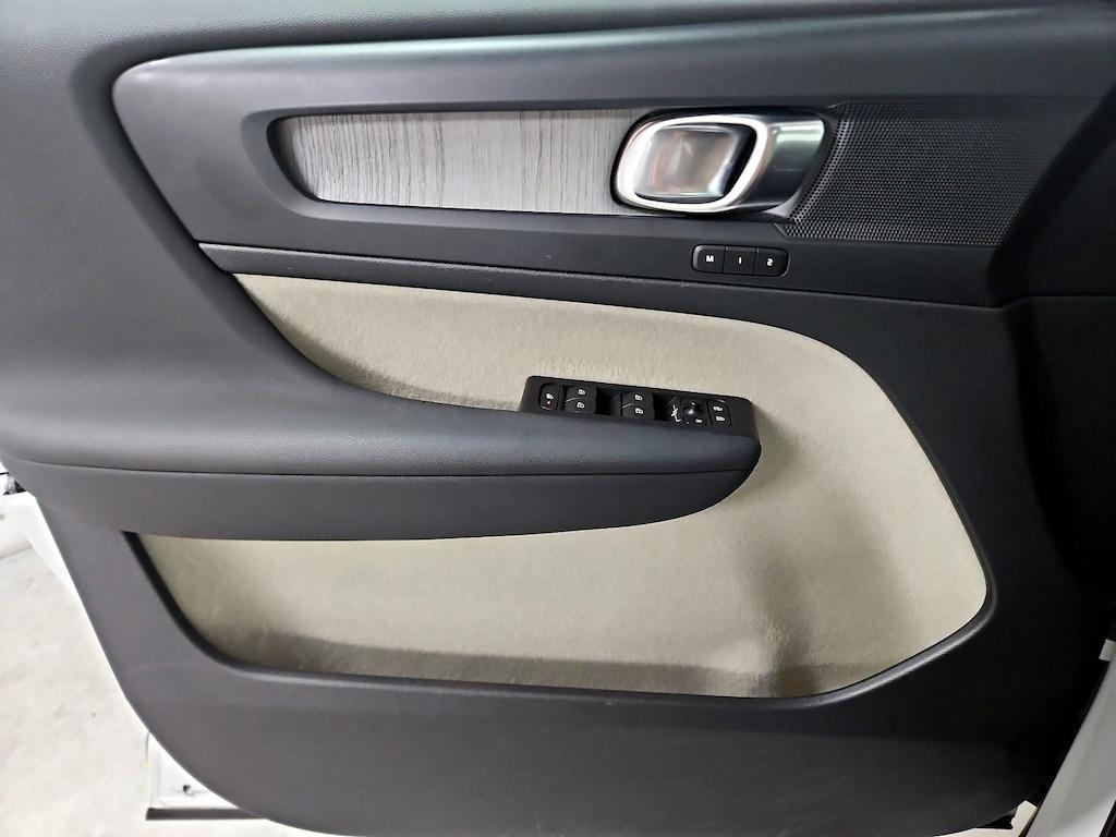 used 2023 Volvo XC40 car, priced at $31,998