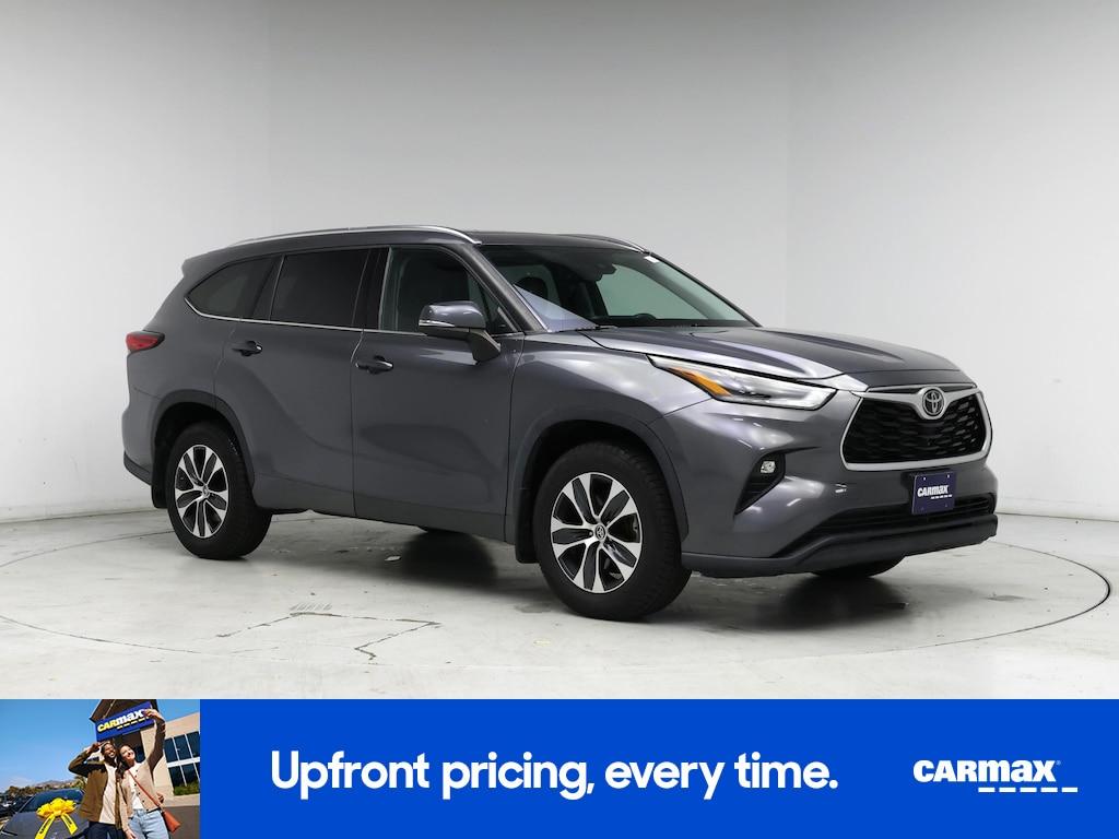 used 2021 Toyota Highlander car, priced at $36,998