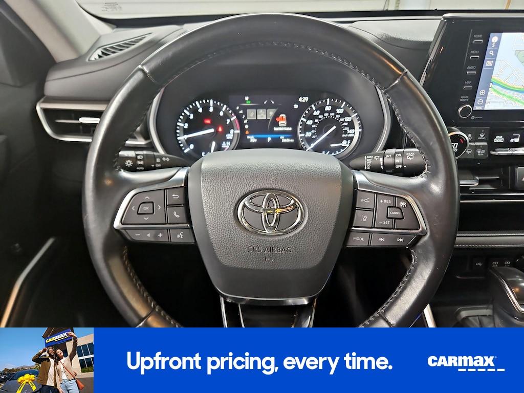 used 2021 Toyota Highlander car, priced at $36,998