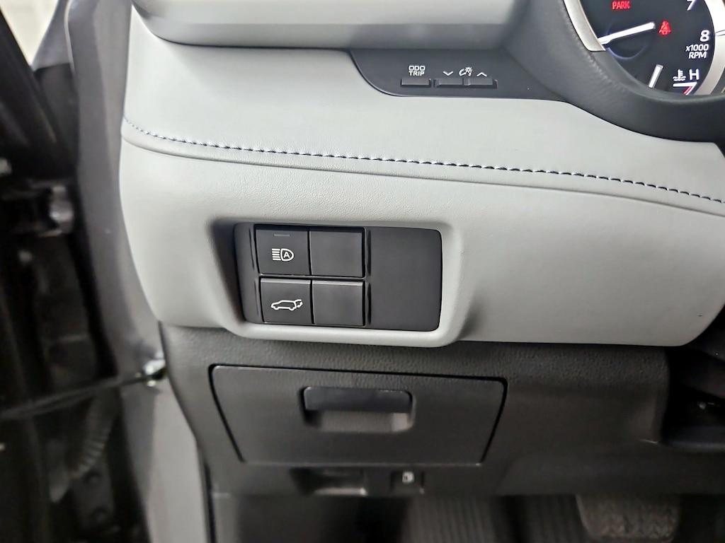 used 2022 Toyota Highlander car, priced at $36,998
