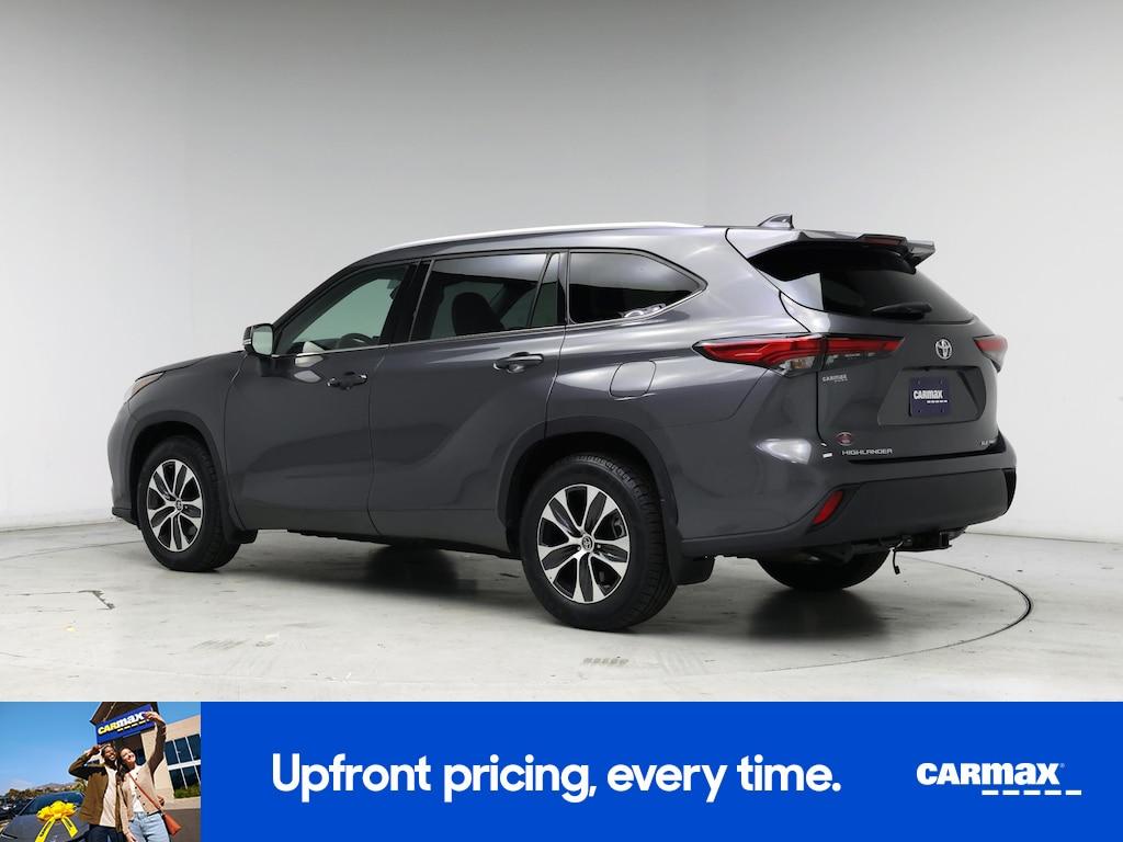 used 2022 Toyota Highlander car, priced at $36,998