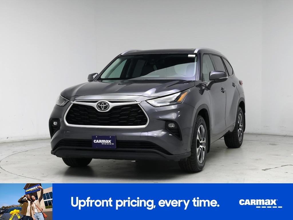 used 2022 Toyota Highlander car, priced at $36,998