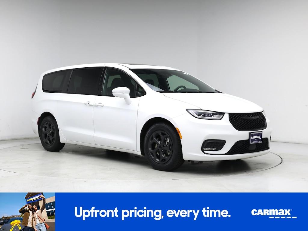 used 2022 Chrysler Pacifica Hybrid car, priced at $28,998