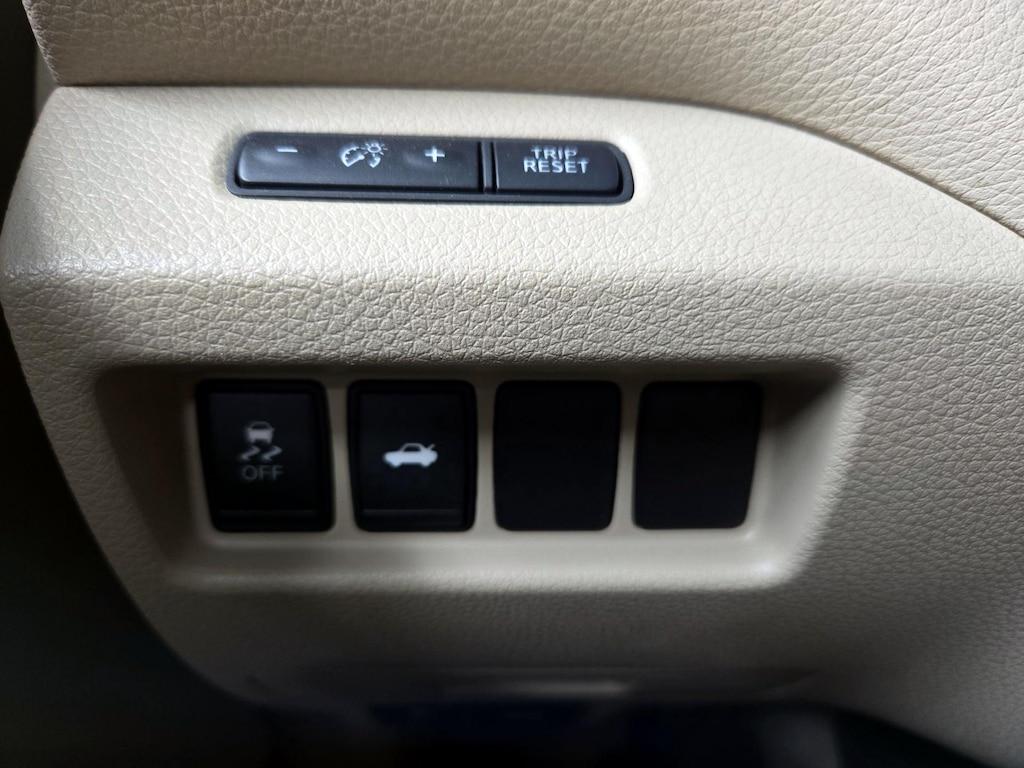 used 2014 Nissan Altima car, priced at $12,998