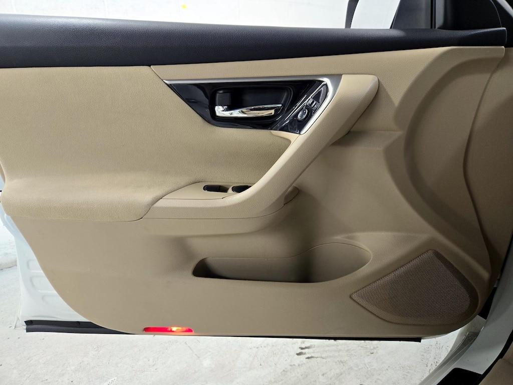 used 2014 Nissan Altima car, priced at $12,998