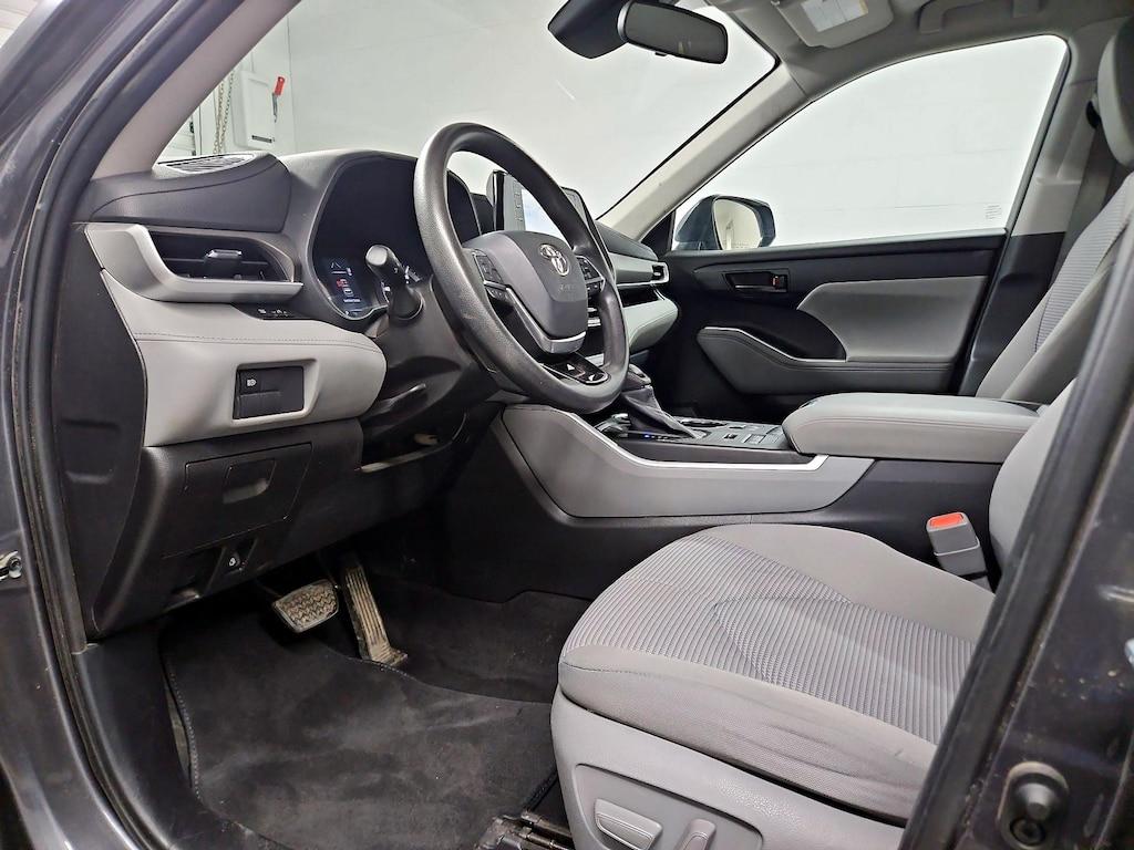 used 2021 Toyota Highlander car, priced at $30,998